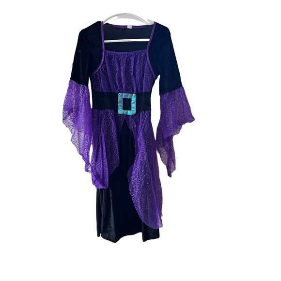 Witch Costume - Picture 2 of 5